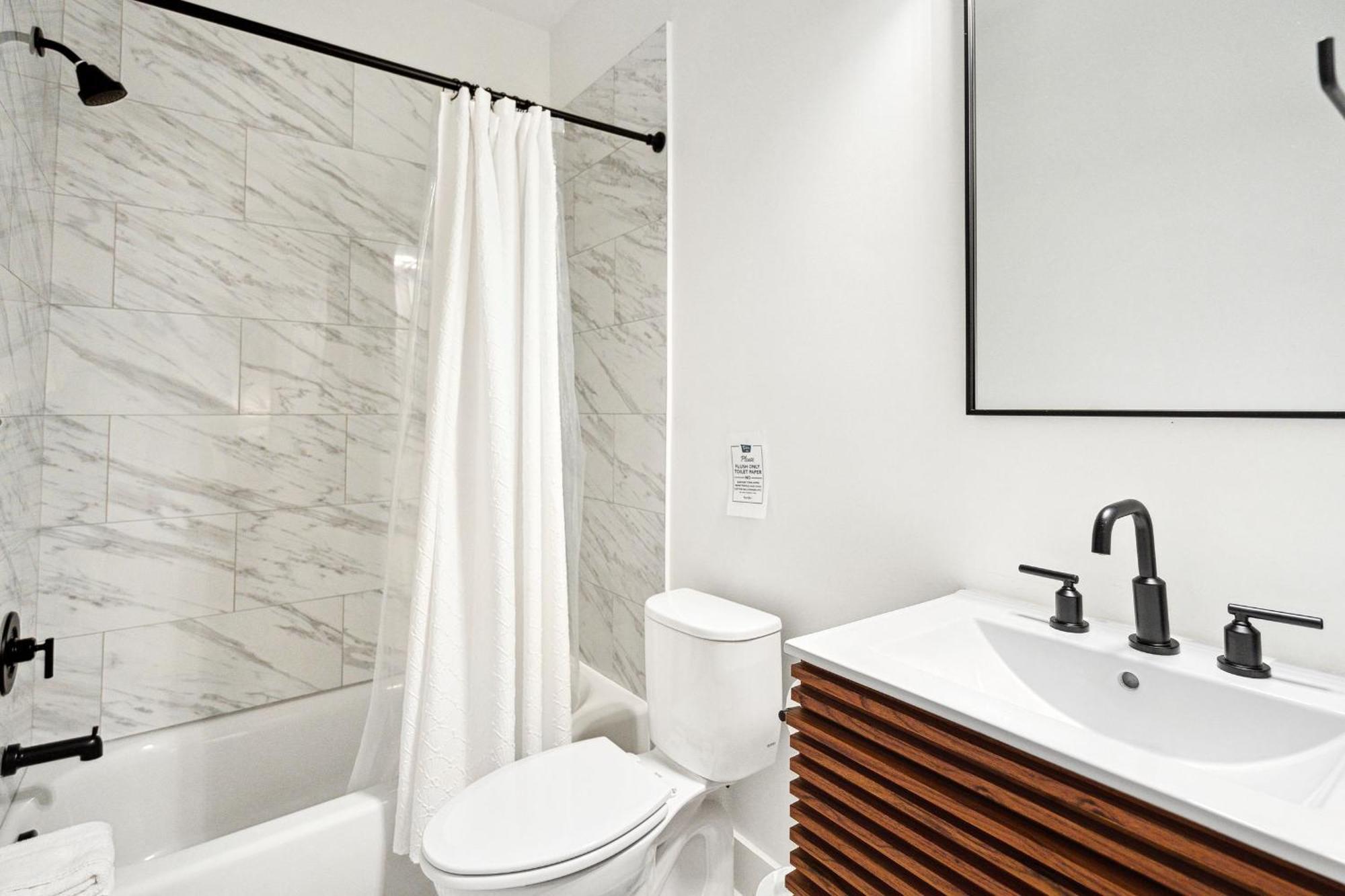 Folliday Inn - The Ariston - Room 34 فولي بيتش المظهر الخارجي الصورة