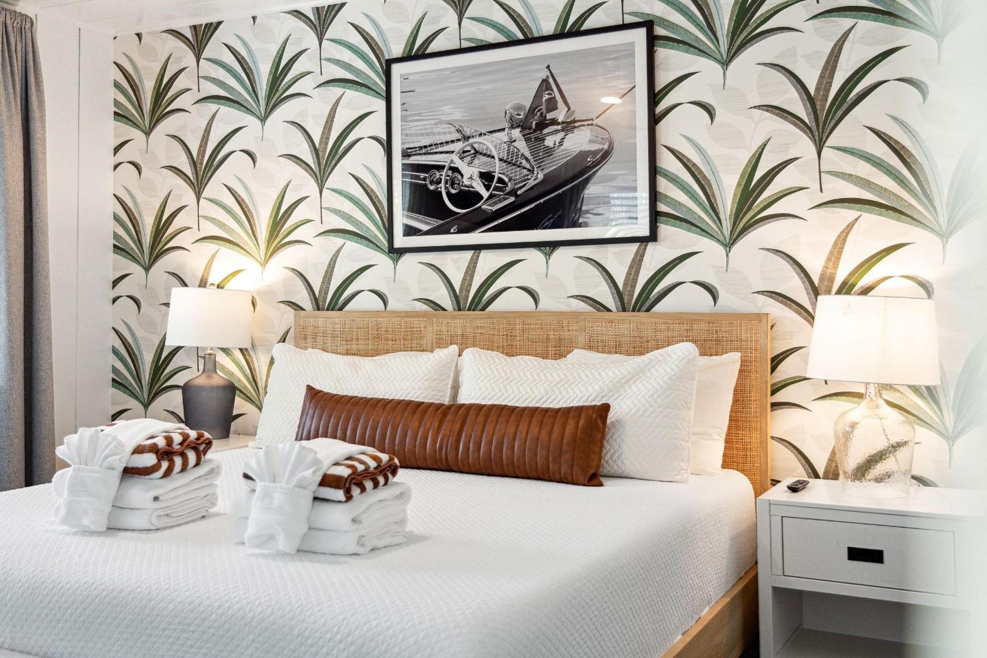 Folliday Inn - The Ariston - Room 34 فولي بيتش المظهر الخارجي الصورة